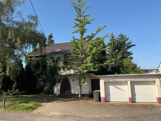 Mehrfamilienhaus zum Kauf 639.000 € 8 Zimmer 242 m² 1.064 m² Grundstück Sankt Augustin Sankt Augustin 53757