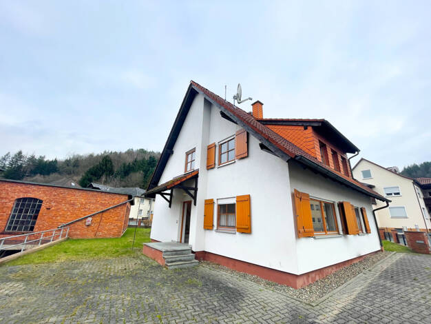 Mehrfamilienhaus zum Kauf 229.000 € 6 Zimmer 181 m² 730 m² Grundstück Mittelberg Rödental 96472