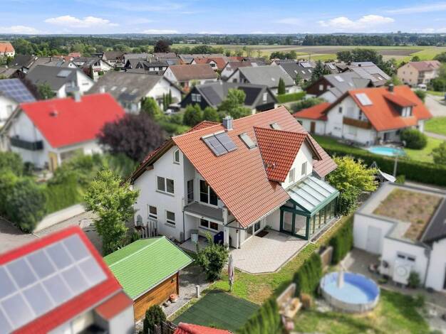 Haus zum Kauf 849.000 € 12 Zimmer 401,4 m² 740 m² Grundstück Untersulmetingen Laupheim 88471