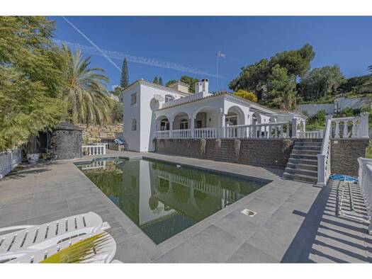 Chalet zum Kauf 1.700.000 € 4 Zimmer 256 m² 2.000 m² Grundstück Estepona 29679