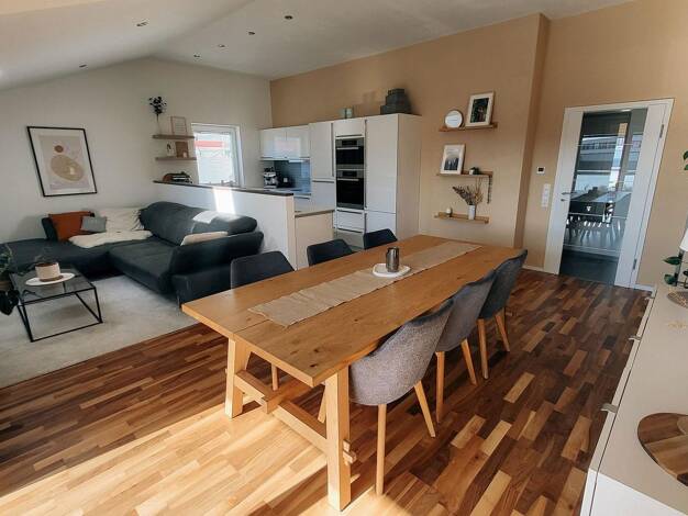 Wohnung zur Miete 1.200 € 3 Zimmer 80 m² Dachgeschoss, 3. Geschoss frei ab 01.09.2025 Merianstr. 1a Ingolstadt Ingolstadt 85053