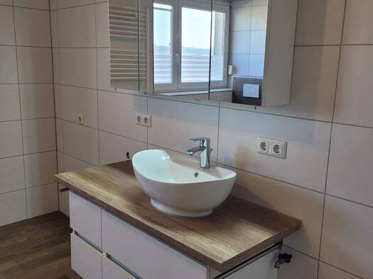 Wohnung zur Miete 895 € 4,5 Zimmer 130 m² 1. Geschoss frei ab sofort Obertorstraße 5 Kirchheim 97268