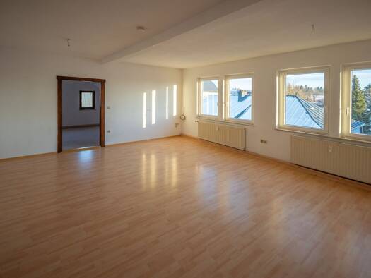 Wohnung zur Miete 480 € 3,5 Zimmer 96 m² frei ab 30.08.2026 Großbreitenbach 98701