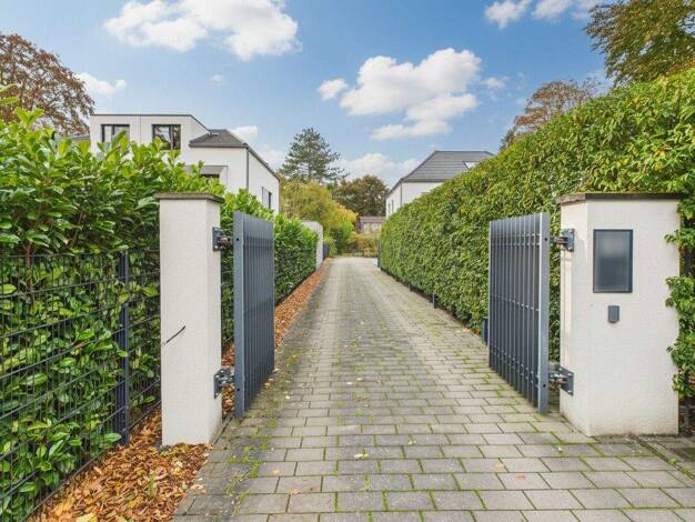 Einfamilienhaus zum Kauf 980.000 € 4 Zimmer 155 m² 733 m² Grundstück Isernhagen-Süd Hannover / Isernhagen-Süd 30657