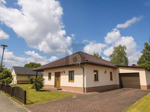 Einfamilienhaus zum Kauf 350.000 € 3 Zimmer 122 m² 850 m² Grundstück Hagenest Regis-Breitingen 04565