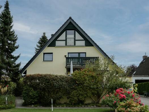 Maisonette zur Miete 1.300 € 5 Zimmer 100 m² frei ab 01.02.2027 Bäk 23909