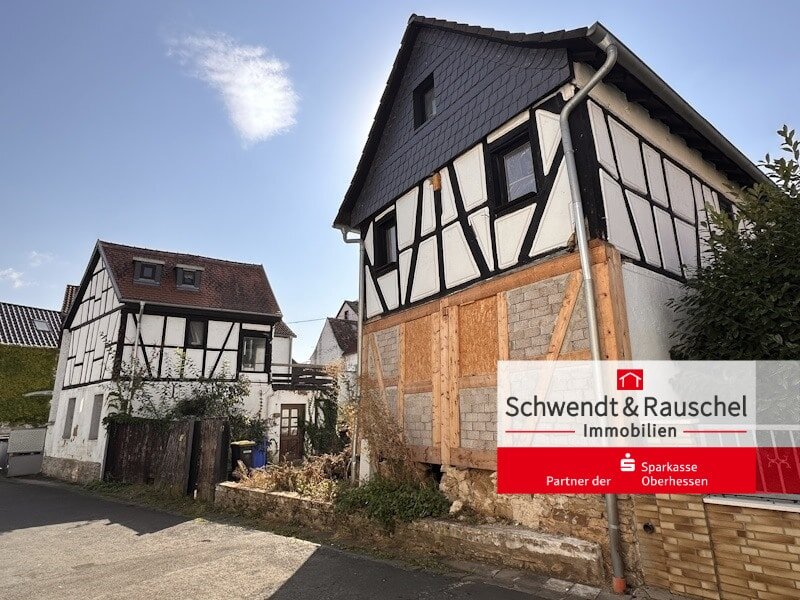 Einfamilienhaus zum Kauf 250.000 € 8 Zimmer 165,9 m²<br/>Wohnfläche 279 m²<br/>Grundstück ab sofort<br/>Verfügbarkeit Ockstadt Friedberg 61169