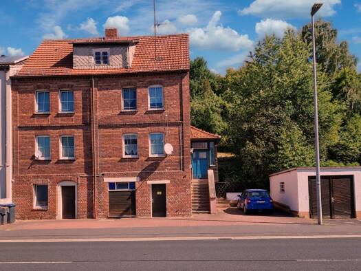 Mehrfamilienhaus zum Kauf provisionsfrei 230.000 € 4 Zimmer 130 m² 824 m² Grundstück Homberger Straße 67 Bad Hersfeld Bad Hersfeld 36251