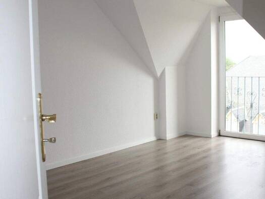 Wohnung zur Miete 255 € 2 Zimmer 44 m² Burgstädt 09217