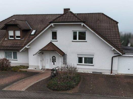 Mehrfamilienhaus zum Kauf als Kapitalanlage geeignet 565.000 € 13 Zimmer 400 m² 689 m² Grundstück Battenberg Battenberg 35088