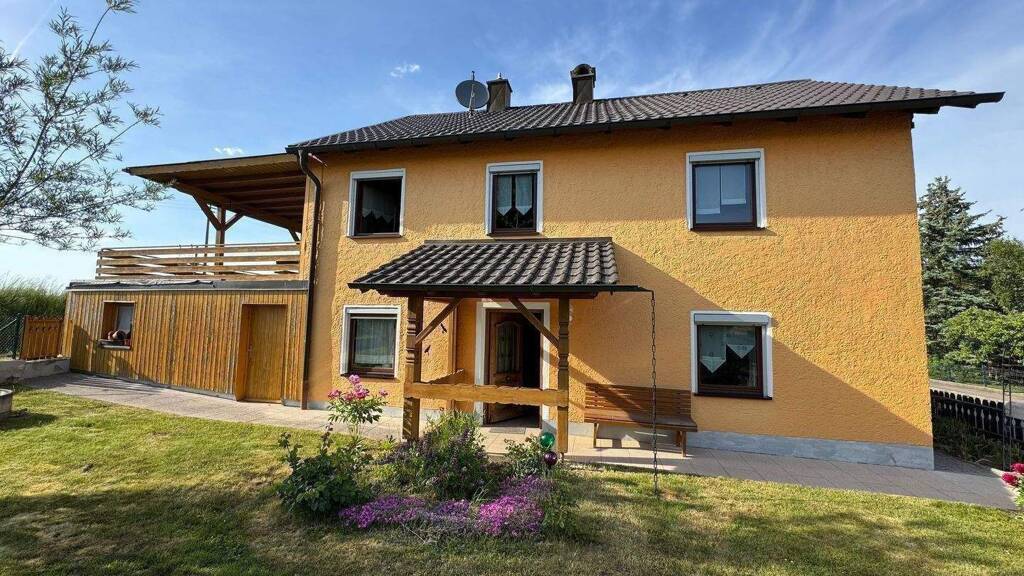 Haus zum Kauf 340.000 € 9 Zimmer 184 m² 769 m² Grundstück frei ab sofort Upfkofen Mallersdorf-Pfaffenberg 84066