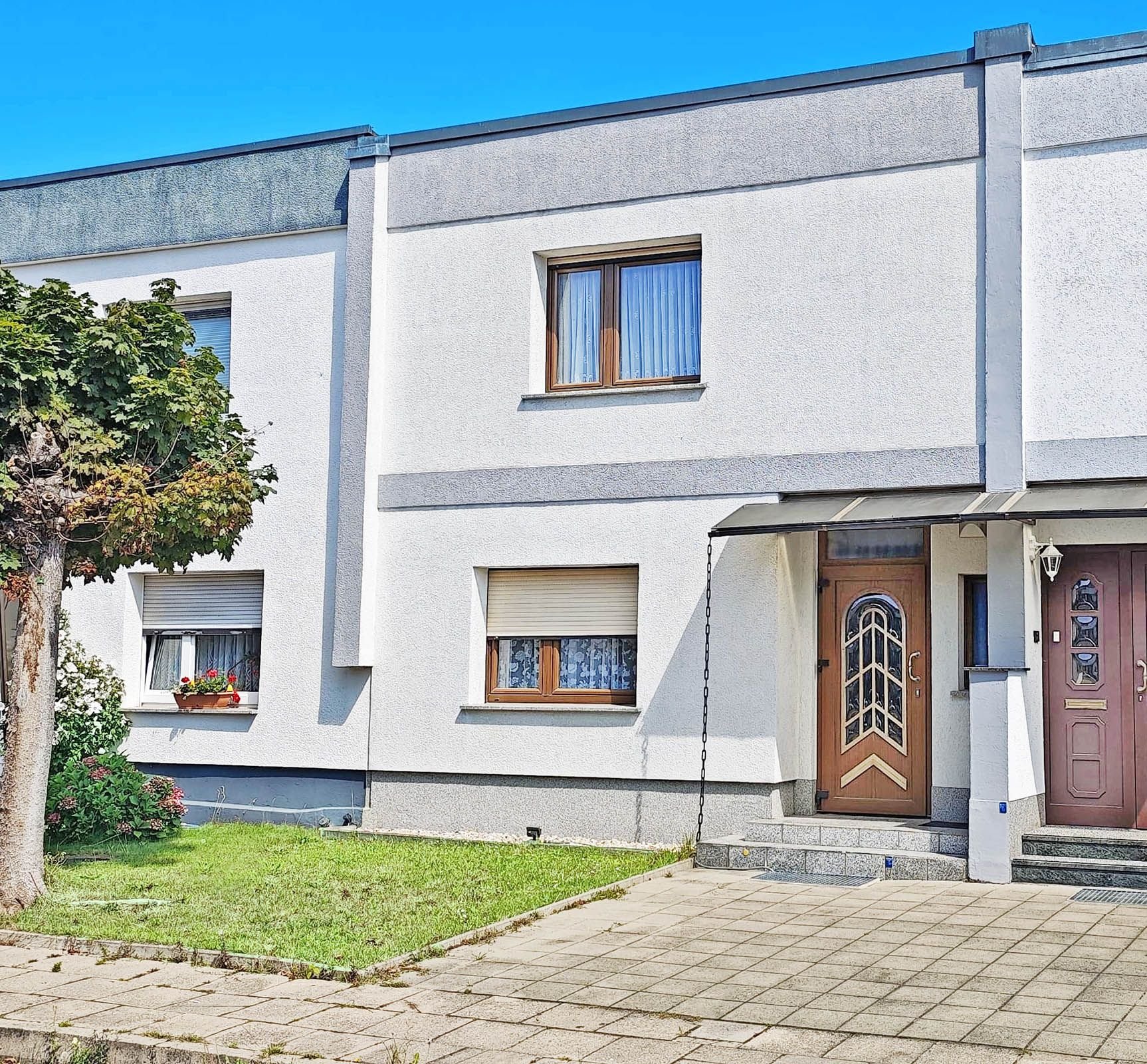 Reihenmittelhaus zum Kauf 240.000 € 5 Zimmer 120 m²<br/>Wohnfläche 474 m²<br/>Grundstück Süd 43 Dessau-Roßlau 06849