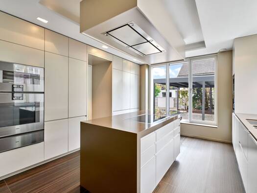 Villa zum Kauf 3.480.000 € 10 Zimmer 430 m² 758 m² Grundstück Unterpfaffenhofen Germering 82110