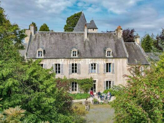 Herrenhaus zum Kauf 380.000 € 11 Zimmer 297 m² 3.988 m² Grundstück Ussy 14420