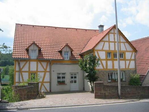 Wohnung zur Miete 750 € 4 Zimmer 97 m² frei ab 01.10.2026 Erlenbach Erlenbach b.Marktheidenfeld 97837