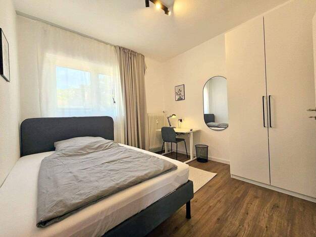 WG-Zimmer zur Miete Wohnen auf Zeit 600 € 20 m² 2. Geschoss frei ab 01.12.2025 Röderbergweg 2. OG li Ostend Frankfurt am Main 60314