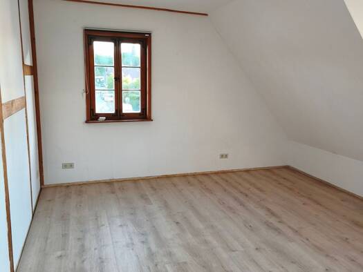 Wohnung zur Miete 1.300 € 5 Zimmer 150 m² Geschoss 2/3 frei ab 15.10.2026 Jesingen Kirchheim unter Teck 73230