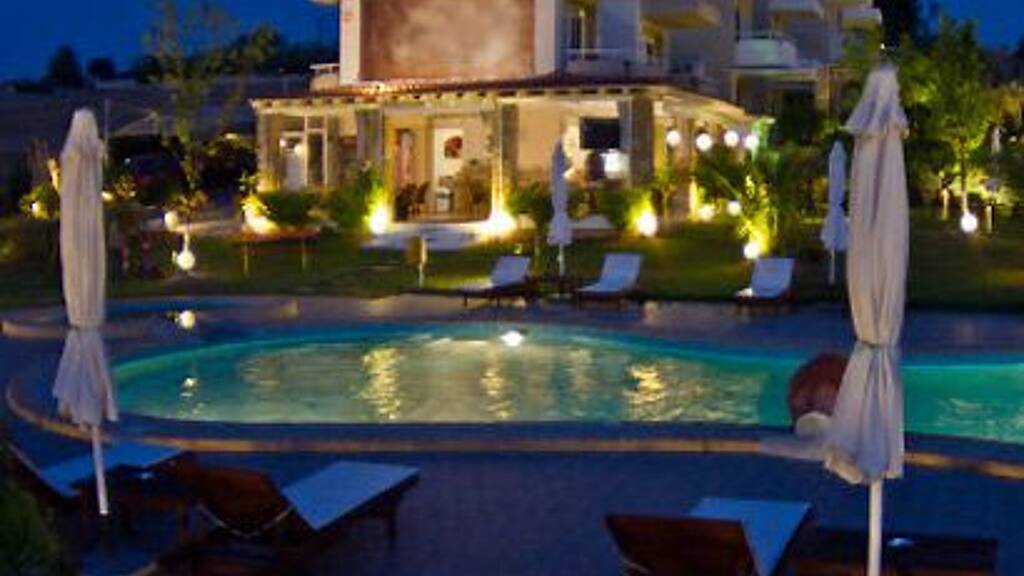 Hotel zum Kauf 4.200.000 € 21 Zimmer 5.000 m² Grundstück Chalkidiki