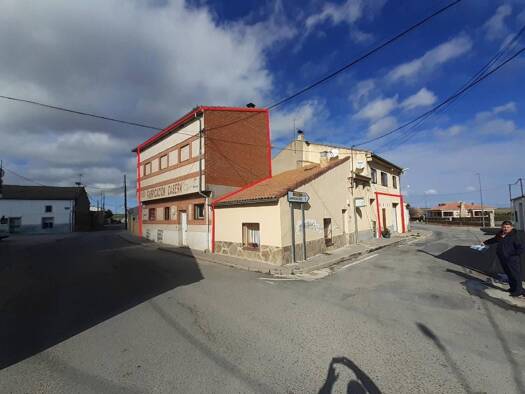 Ladenfläche zum Kauf 39.800 € 295 m² Verkaufsfläche Santa Ana 38 Muñopedro 40145