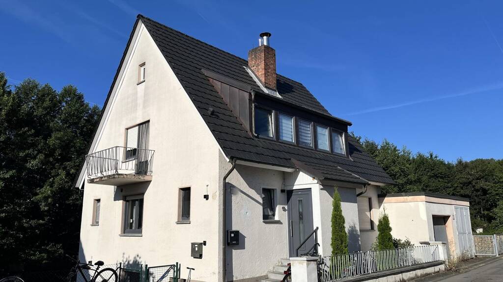 Einfamilienhaus zum Kauf 415.000 € 6 Zimmer 205 m² 1.423 m² Grundstück Haßfurt 97437