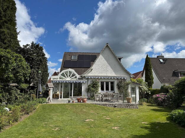 Einfamilienhaus zum Kauf provisionsfrei 685.000 € 6 Zimmer 184 m² 819 m² Grundstück Wahlbezirk 3 bad Schwartau 23611