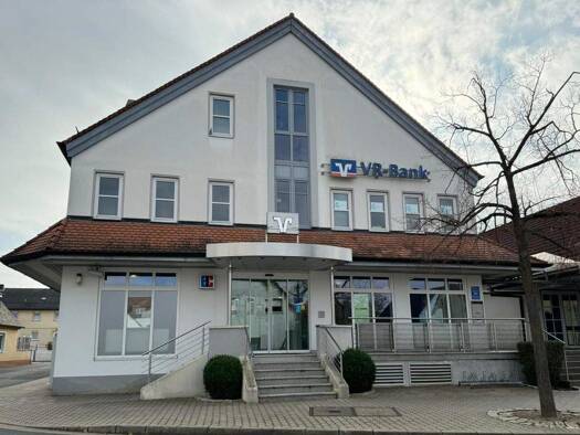 Bürofläche zur Miete 1.500 € 8 Zimmer 265 m² Bürofläche Bindlach 95463