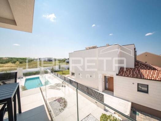 Einfamilienhaus zum Kauf - Erstbezug 1.390.000 € 9 Zimmer 475 m² 909 m² Grundstück Vrsi 23235