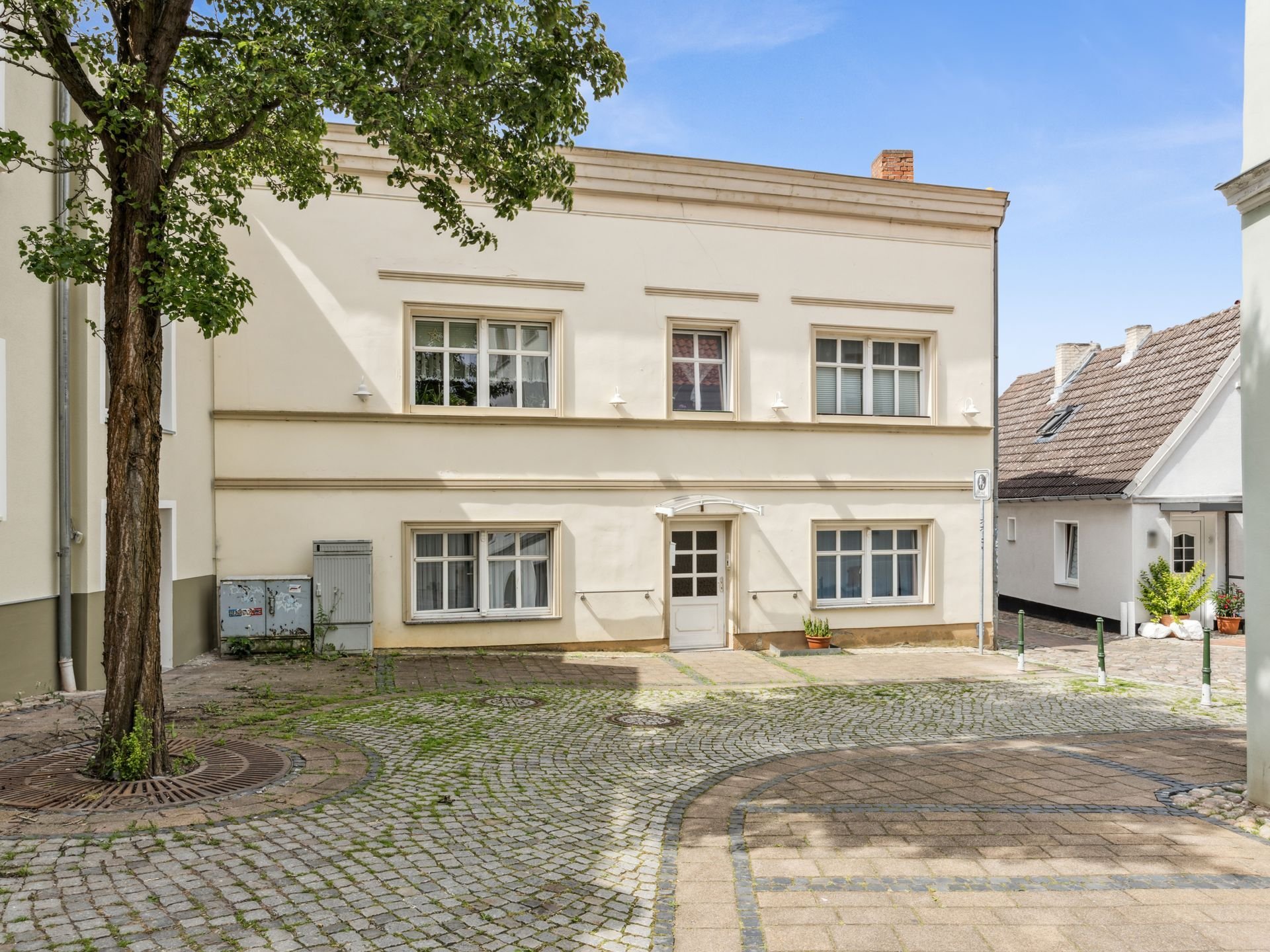 Mehrfamilienhaus zum Kauf 298.000 € 6 Zimmer 350,6 m²<br/>Wohnfläche 368 m²<br/>Grundstück Wolgast Wolgast 17438