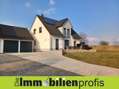 Einfamilienhaus zur Miete 1.300 € 5 Zimmer 134 m² 770 m² Grundstück frei ab 01.06.2025 Rehau Rehau 95111