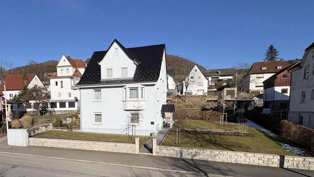 Einfamilienhaus zum Kauf 225.000 € 7 Zimmer 160 m² 612 m² Grundstück Truchtelfingen Albstadt 72461
