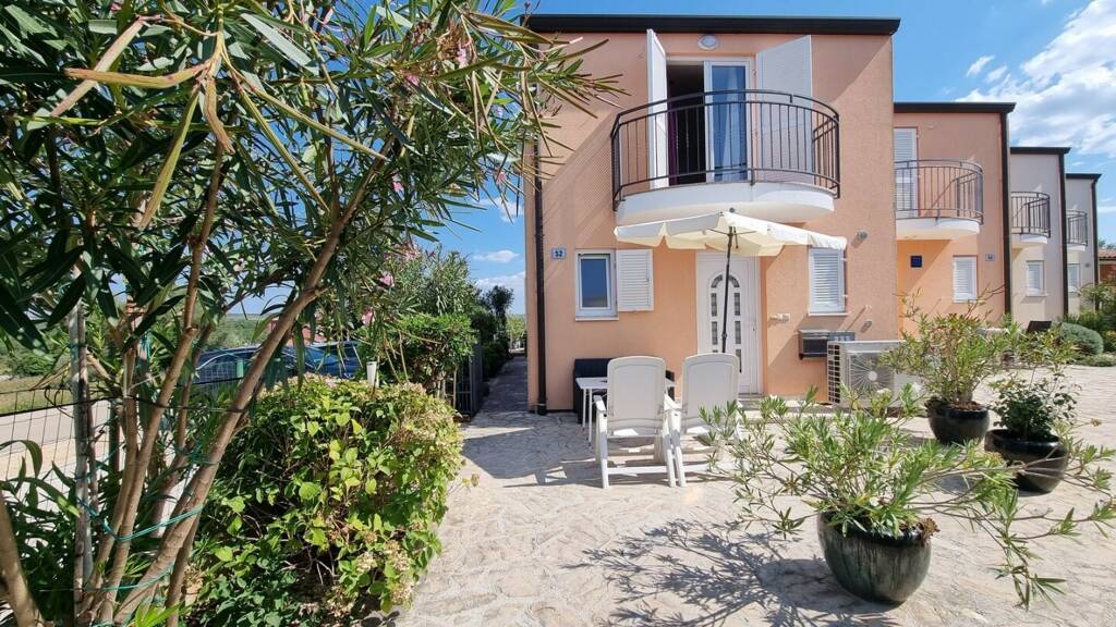 Reihenmittelhaus zum Kauf 360.000 € 4 Zimmer Porec 52440