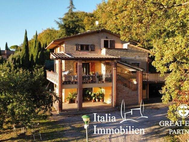 Bauernhaus zum Kauf 480.000 € 10 Zimmer 305 m² 12.000 m² Grundstück Perugia 06100
