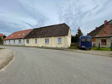 Einfamilienhaus zum Kauf 45.000 € 5 Zimmer 110 m² 2.745 m² Grundstück frei ab sofort Prestin Prestin 19089
