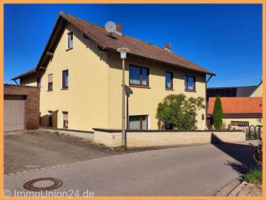 Mehrfamilienhaus zum Kauf 469.000 € 8 Zimmer 220 m² 1.320 m² Grundstück frei ab sofort Spalt 91174