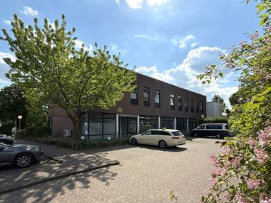 Wohn- und Geschäftshaus zum Kauf als Kapitalanlage geeignet 1.490.000 € 1.034 m² 2.455 m² Grundstück Brinkum Stuhr 28816