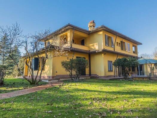 Haus zum Kauf 990.000 € 900 m² Bagnone 54021