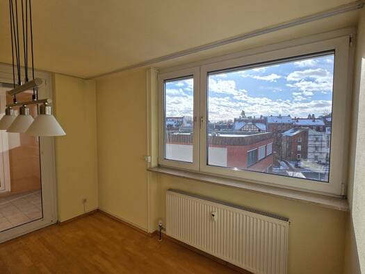 Wohnung zur Miete 780 € 2 Zimmer 61 m² 4. Geschoss frei ab sofort Eigenes Heim Fürth 90766