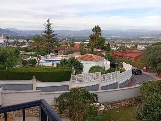 Chalet zum Kauf 700.000 € 4 Zimmer 300 m² Cl Manzanilla Alhaurín de la Torre 29130