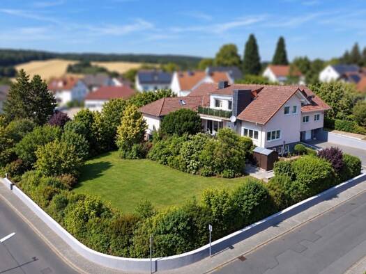 Mehrfamilienhaus zum Kauf 1.100.000 € 20 Zimmer 483 m² 1.544 m² Grundstück frei ab 01.10.2026 Lehnerz Fulda 36039
