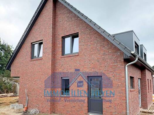 Mehrfamilienhaus zum Kauf - Erstbezug als Kapitalanlage geeignet 1.420.000 € 16 Zimmer 405 m² 1.000 m² Grundstück Papenburg Papenburg 26871