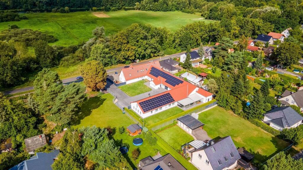 Einfamilienhaus zum Kauf 2.765.000 € 23 Zimmer 865 m² 2.778 m² Grundstück Hohen Neuendorf 16540