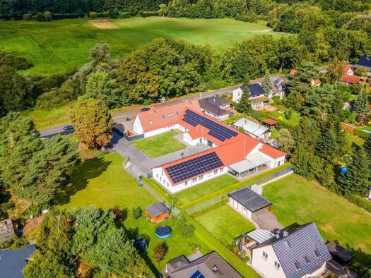 Einfamilienhaus zum Kauf 2.765.000 € 23 Zimmer 865 m² 2.778 m² Grundstück Hohen Neuendorf Hohen Neuendorf 16540