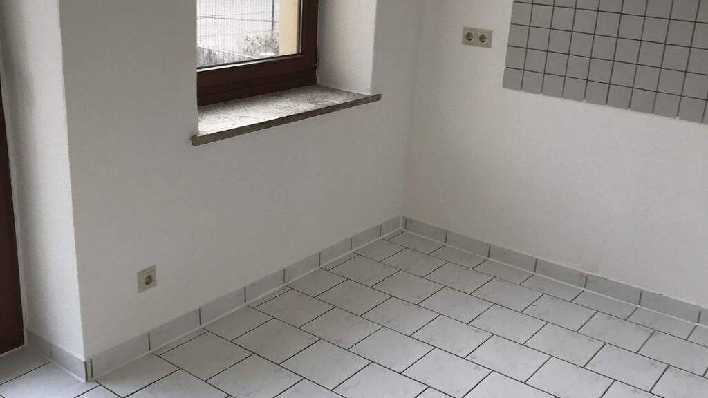 Wohnung zur Miete 360 € 3 Zimmer 65 m² 3. Geschoss frei ab 01.05.2026 Wedringer Straße . Neue Neustadt Magdeburg 39124