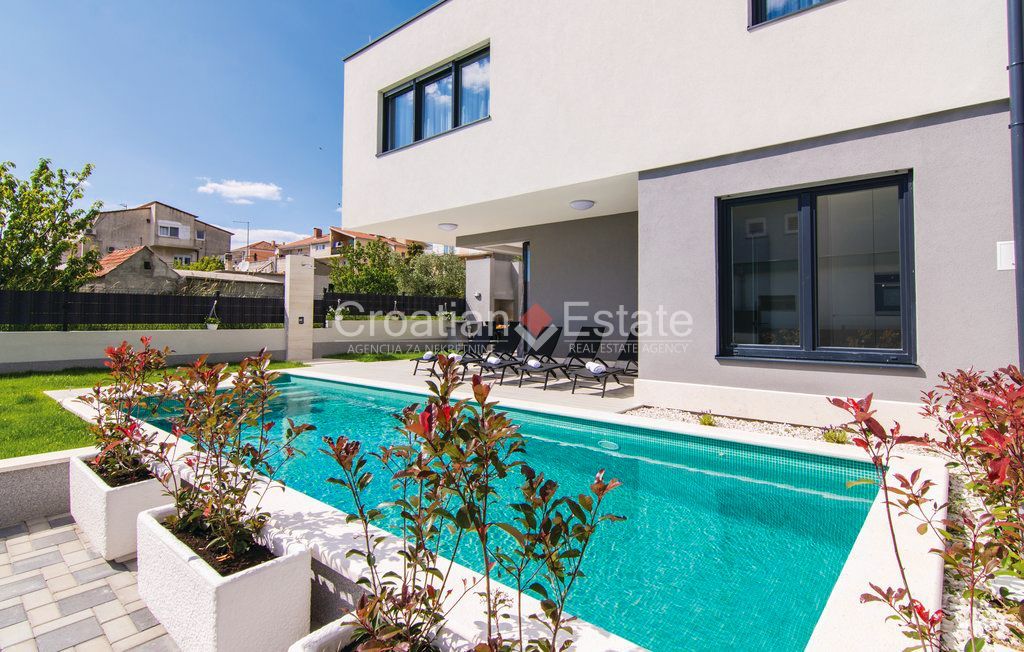 Haus zum Kauf 1.450.000 € 10 Zimmer 404 m²<br/>Wohnfläche 865 m²<br/>Grundstück Split