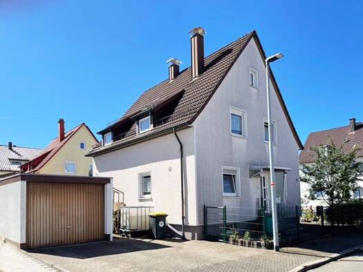 Einfamilienhaus zum Kauf 285.000 € 5 Zimmer 108,4 m² 325 m² Grundstück Schillerstraße 2 Trossingen Trossingen 78647