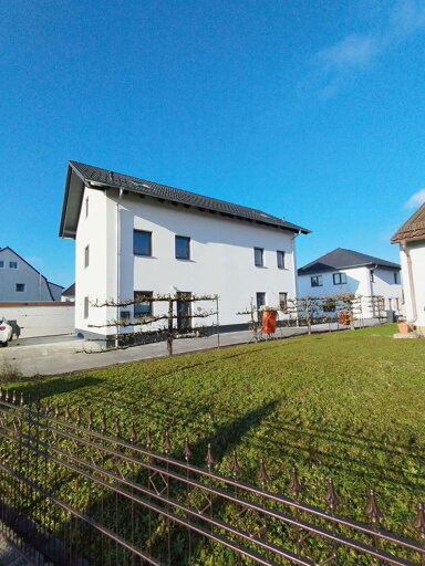 Doppelhaushälfte zum Kauf provisionsfrei 4 Zimmer 115 m² 180 m² Grundstück frei ab sofort Ringkofener Straße 35 Plattling Plattling 94447