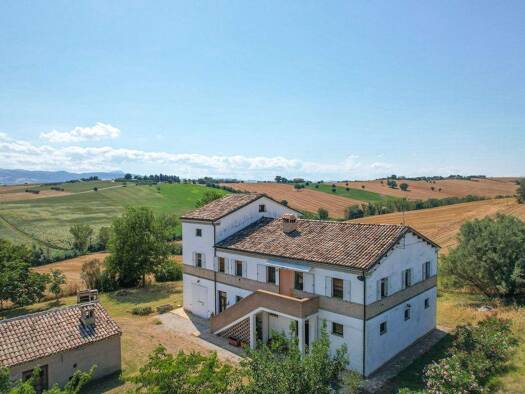 Bauernhaus zum Kauf 420.000 € 10 Zimmer 480 m² 2.500 m² Grundstück Panoramablick Filottrano 60024