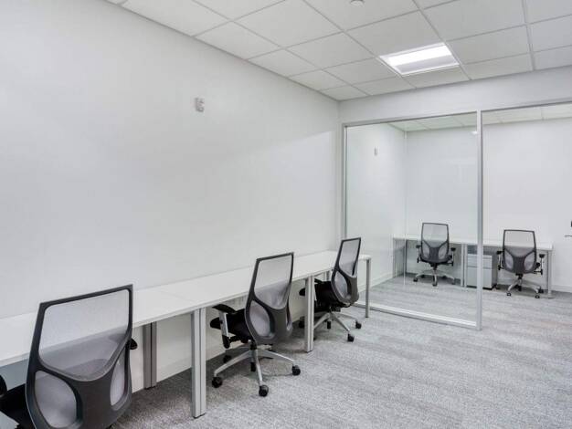 Bürofläche zur Miete provisionsfrei 2.706 € 1 m² Bürofläche Weimarer Straße 6 Wik Kiel 24106