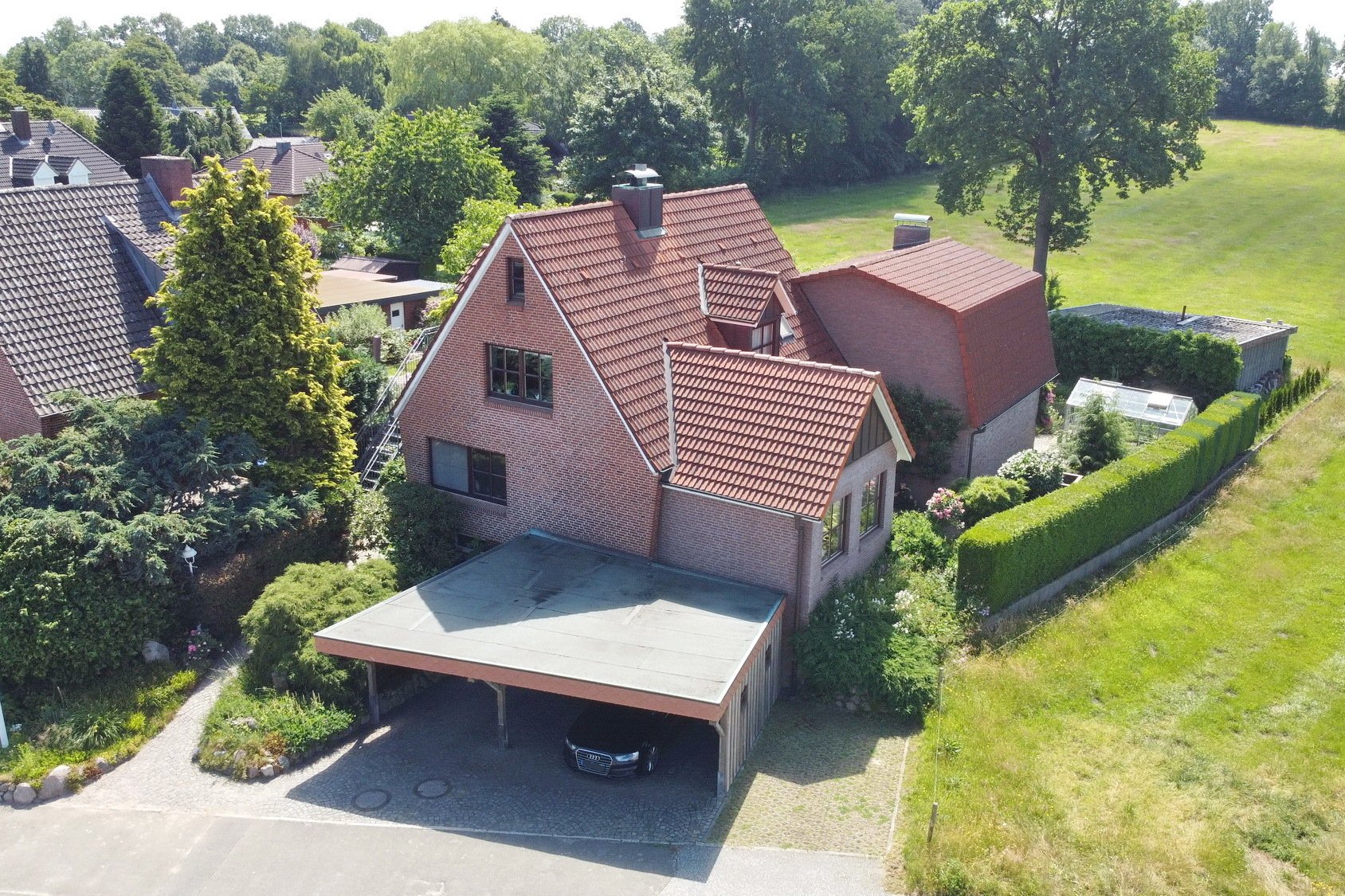 Mehrfamilienhaus zum Kauf 549.000 € 7 Zimmer 217,7 m²<br/>Wohnfläche 934 m²<br/>Grundstück Wakendorf II 24558