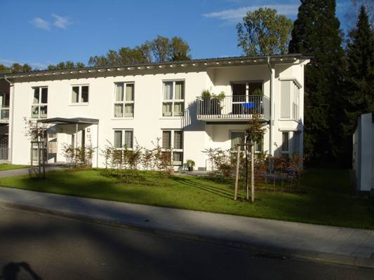 Wohnung zur Miete 700 € 4 Zimmer 129 m²<br/>Wohnfläche ab sofort<br/>Verfügbarkeit Stettiner Straße Waldstadt - Waldlage Karlsruhe 76131